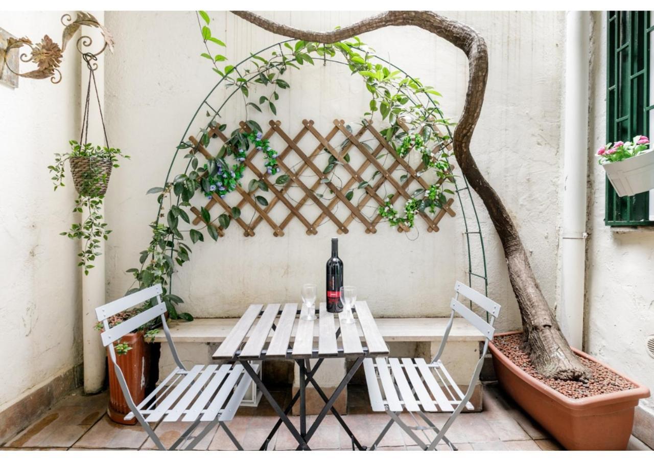 Pied-A-Terre Domusuite Rhome Colosseo Rome Bagian luar foto